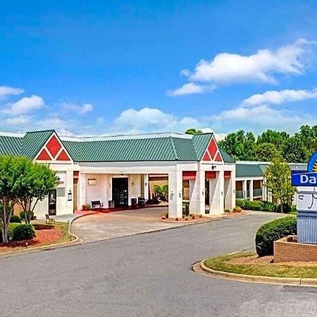 Days Inn Lake Norman Cornelius Εξωτερικό φωτογραφία