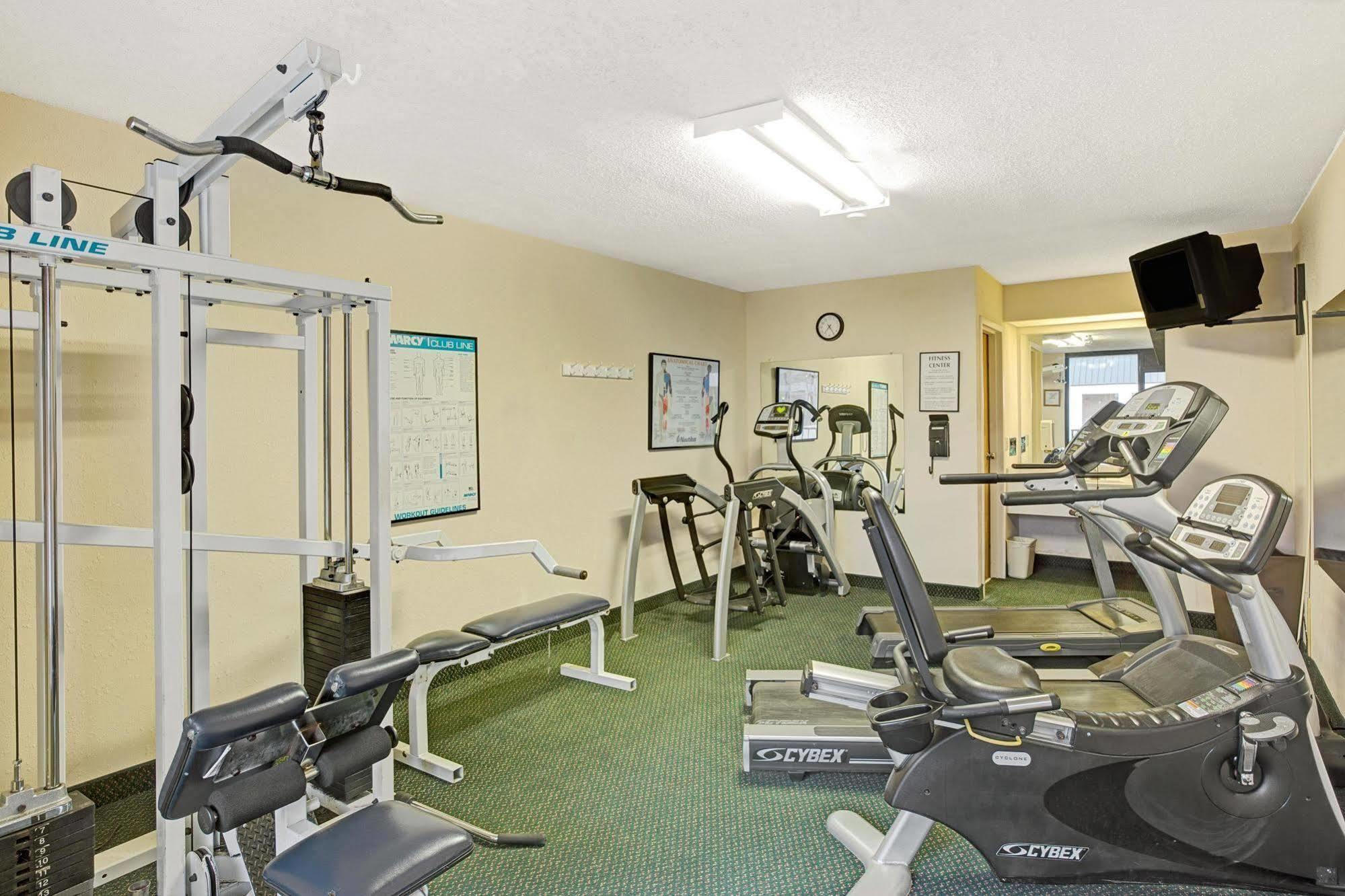Days Inn Lake Norman Cornelius Εξωτερικό φωτογραφία