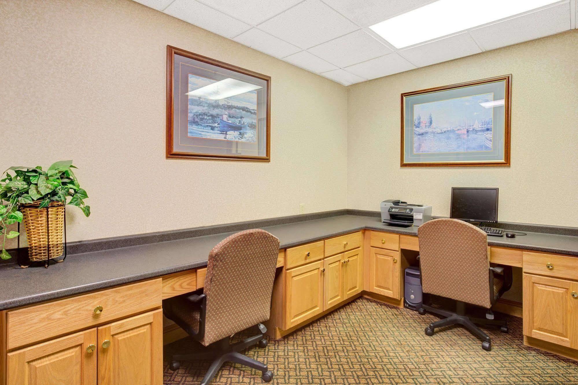 Days Inn Lake Norman Cornelius Εξωτερικό φωτογραφία